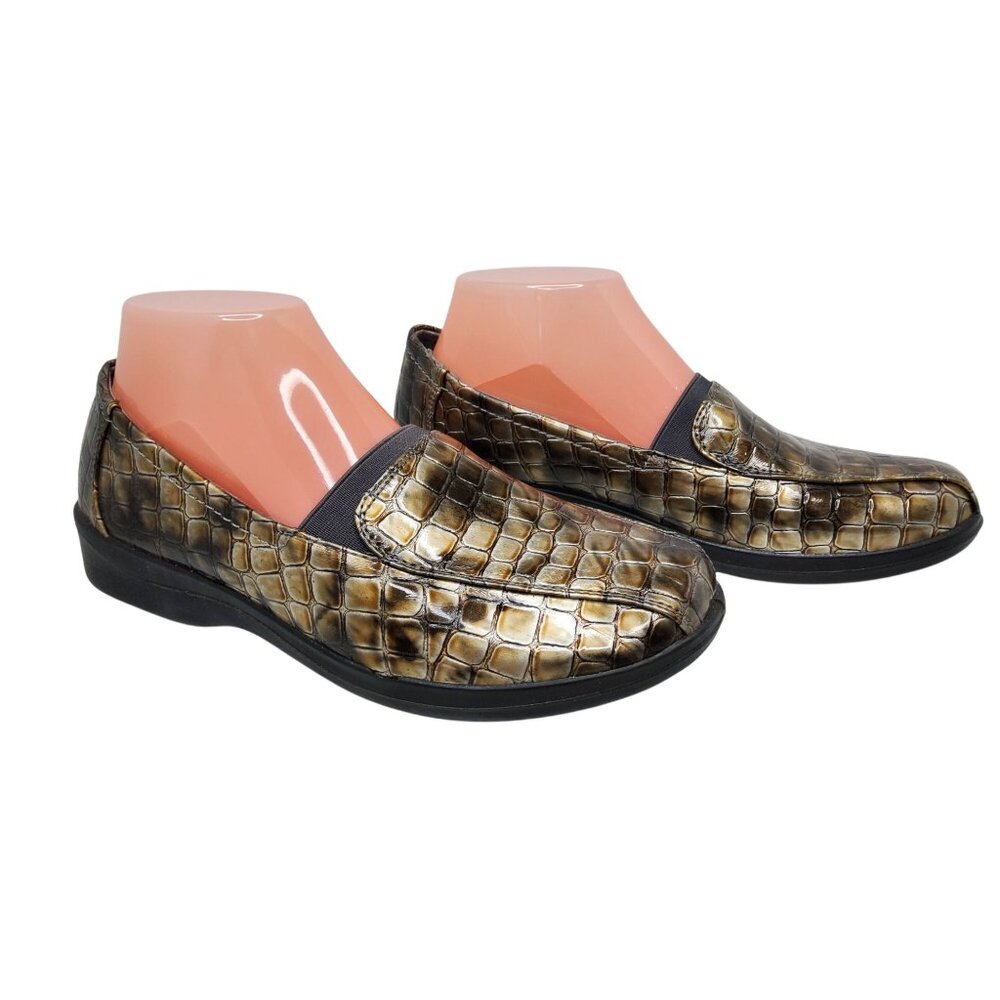 Womens Easy Street Slide On Alligator Pattern Leather Silver,Brown Loafers - Picture 2 of 8